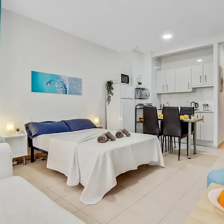 Castellano De Steram Flats Διαμέρισμα Τορρεμολίνος