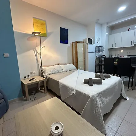 Castellano De Steram Flats Τορρεμολίνος